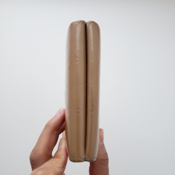 Authentic Louis Vuitton Vernis Compact Wallet - Picture 14 of 16